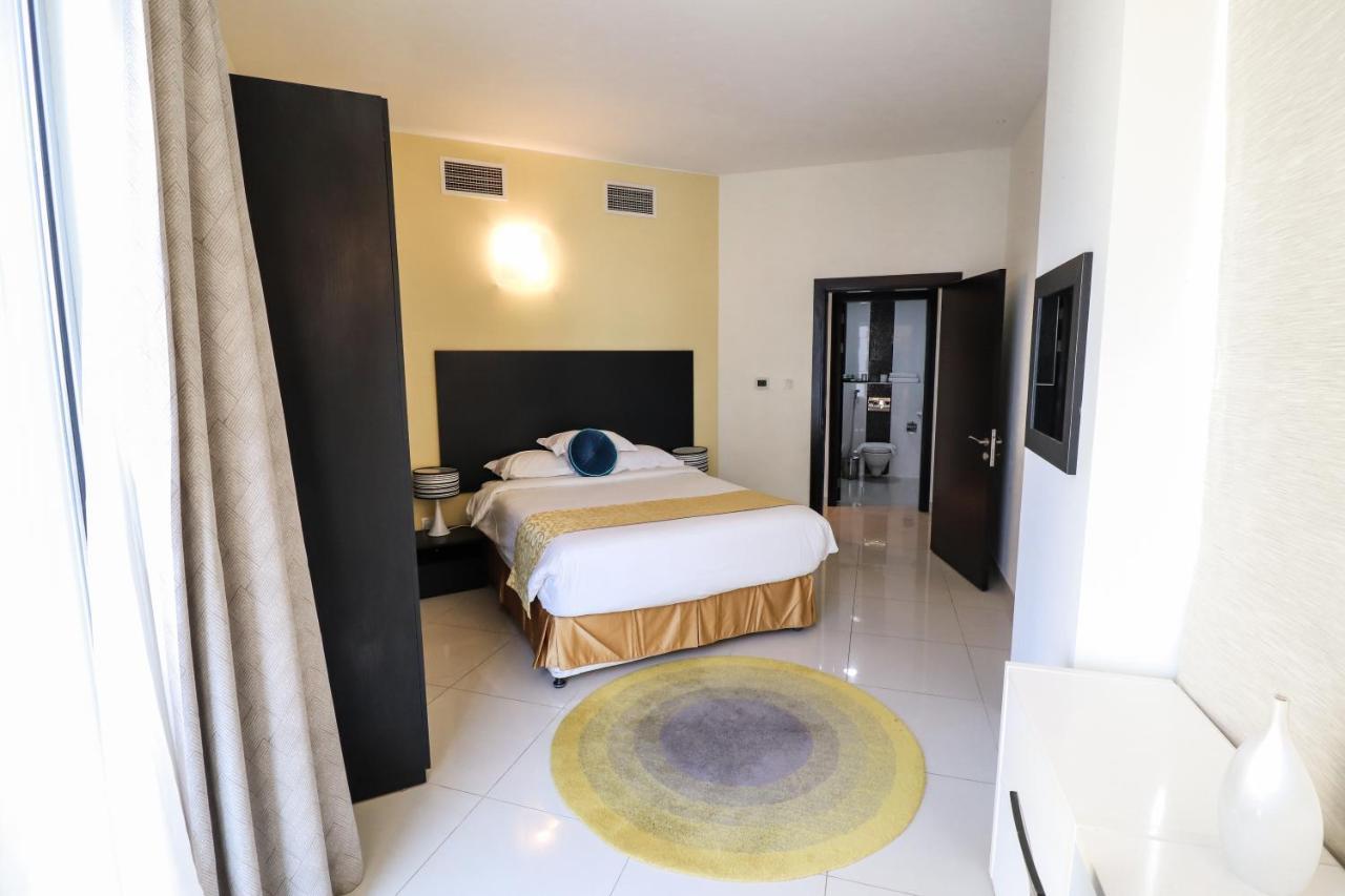 Gulf Suites Hotel Amwaj Manamah Buitenkant foto
