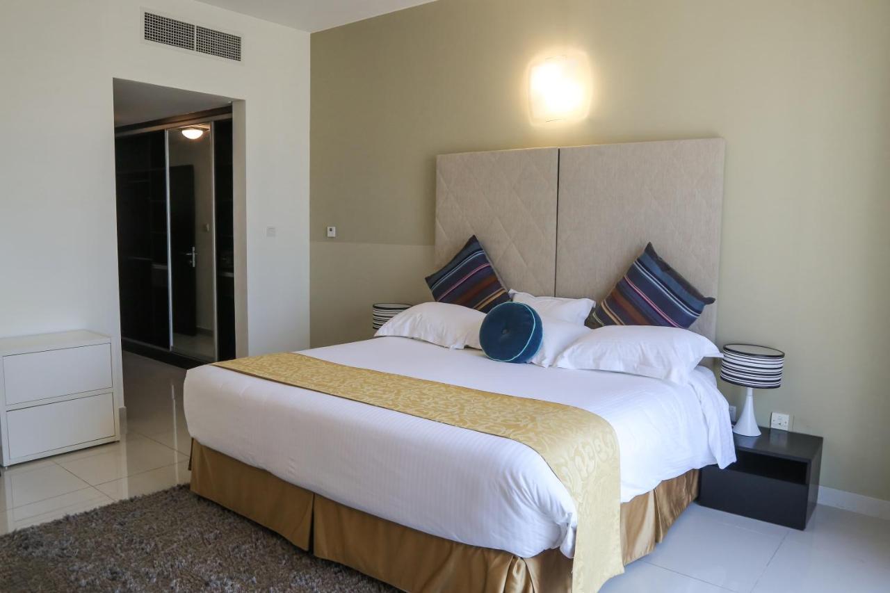 Gulf Suites Hotel Amwaj Manamah Buitenkant foto