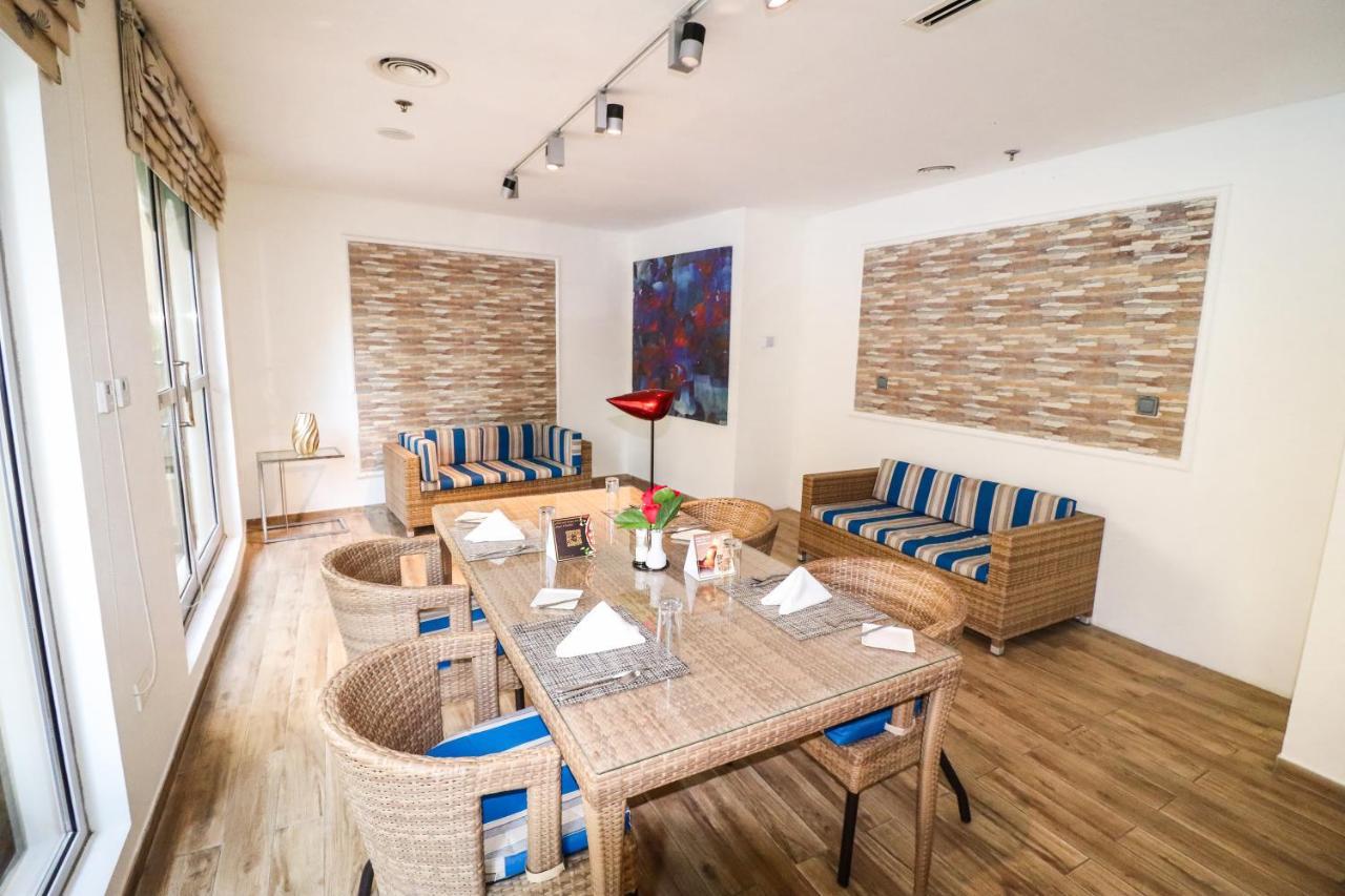 Gulf Suites Hotel Amwaj Manamah Buitenkant foto