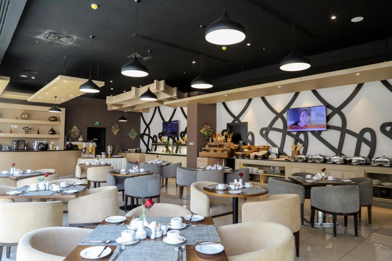 Gulf Suites Hotel Amwaj Manamah Buitenkant foto
