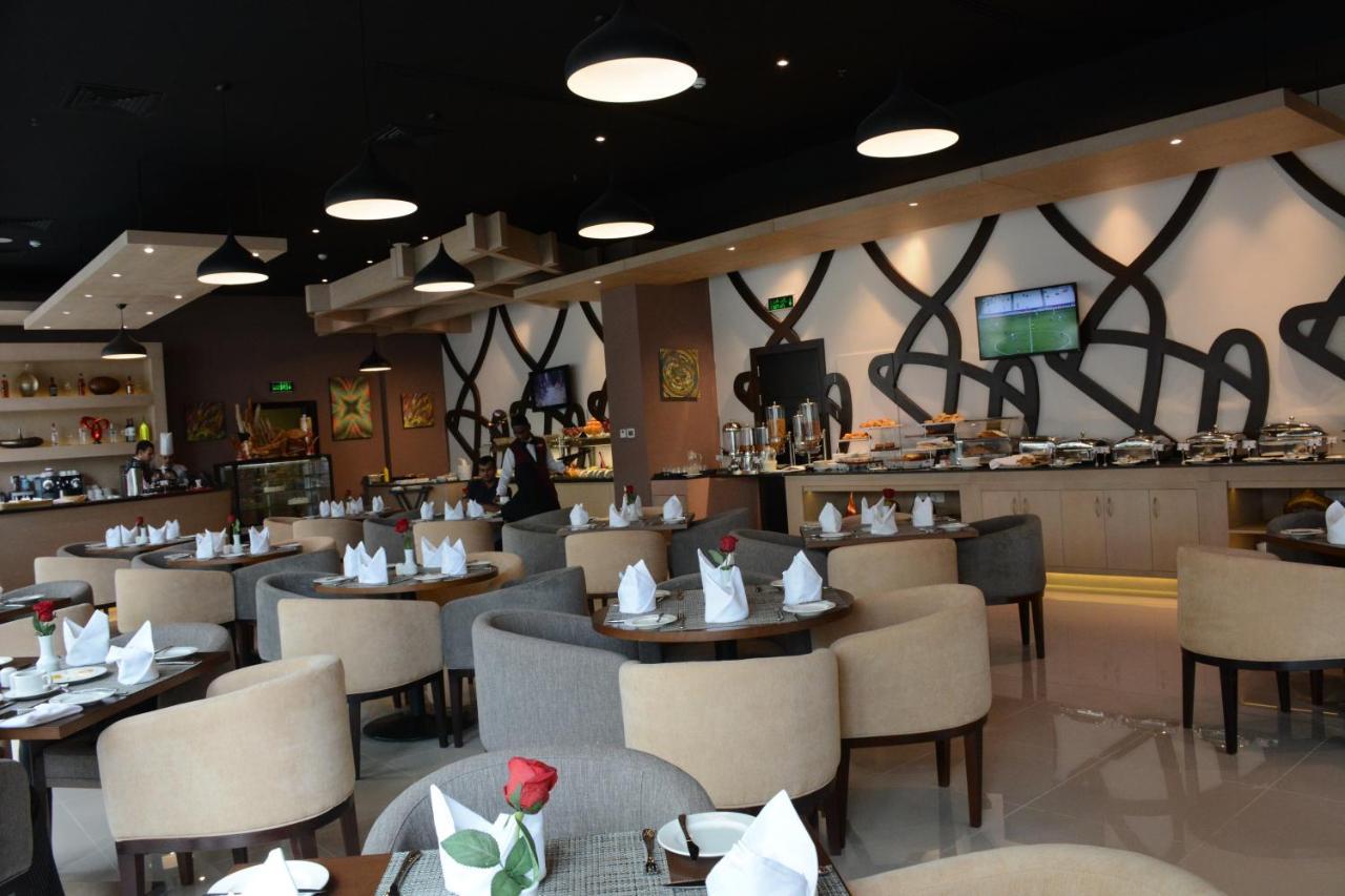 Gulf Suites Hotel Amwaj Manamah Buitenkant foto
