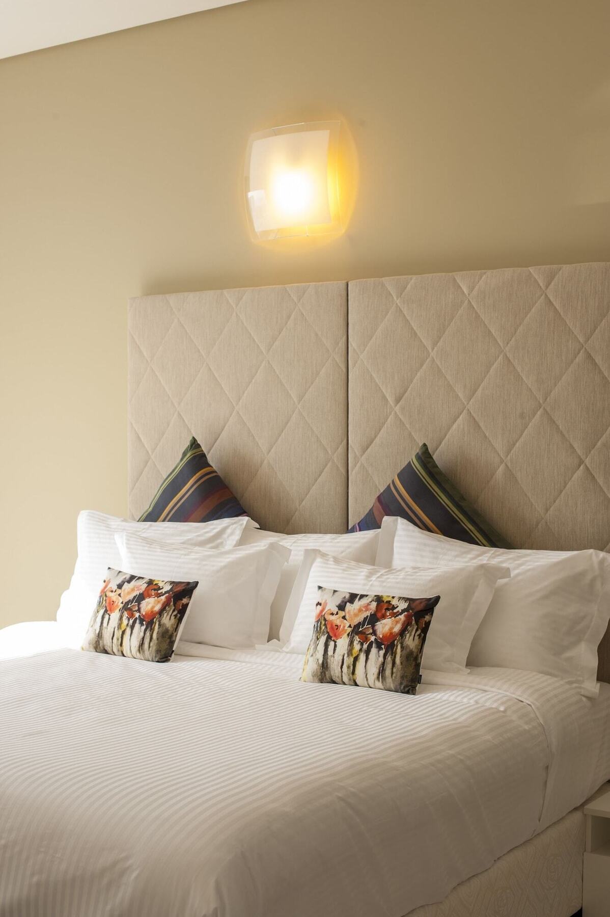 Gulf Suites Hotel Amwaj Manamah Buitenkant foto