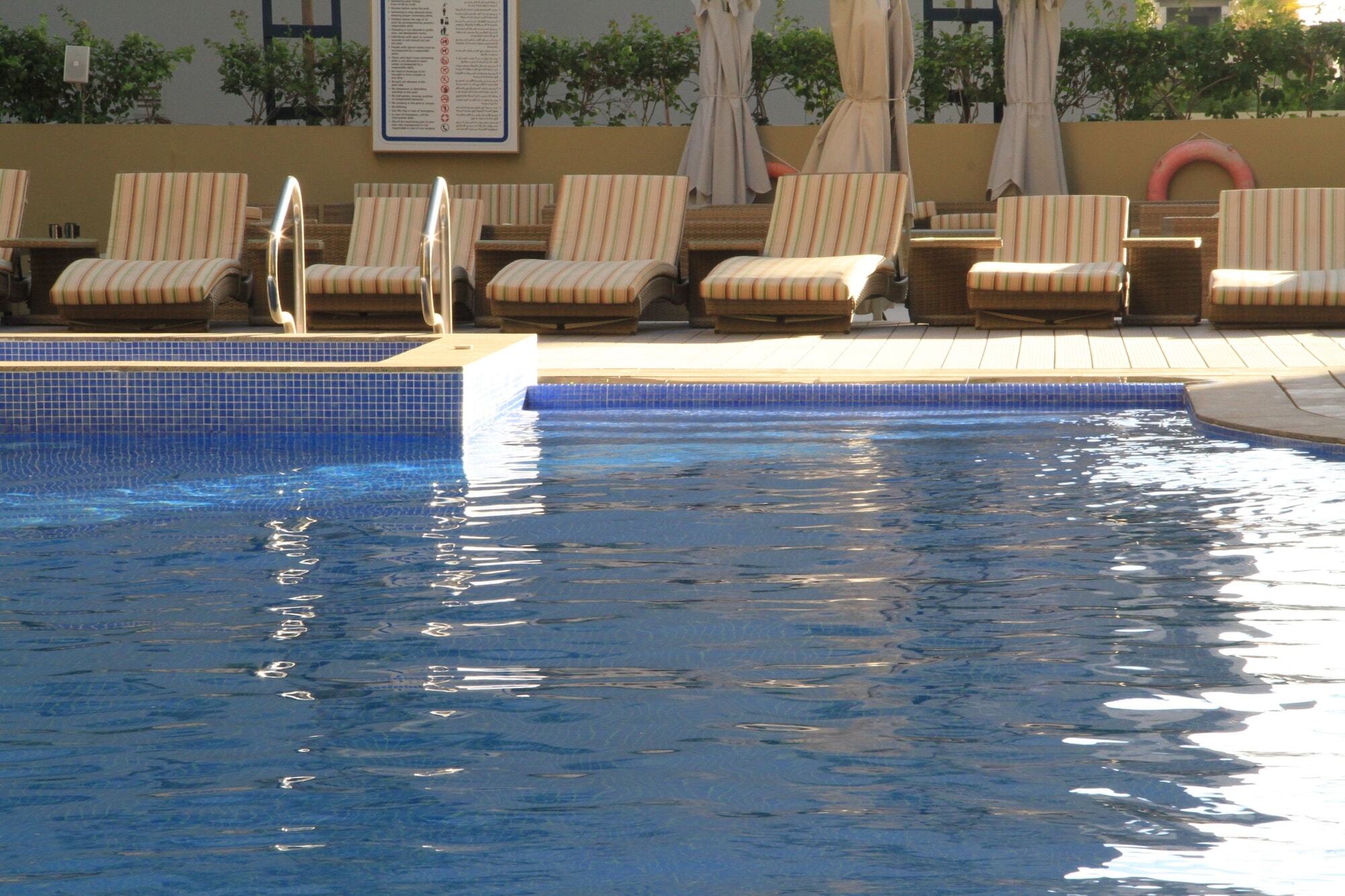 Gulf Suites Hotel Amwaj Manamah Buitenkant foto